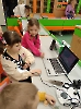 Pokusy předškoláků s mikroskopem_6